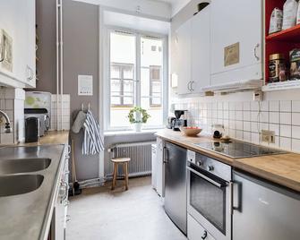 Castanea Old Town Hostel - Estocolmo - Cocina