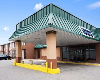 Travelodge Sturgis - Sturgis - Building