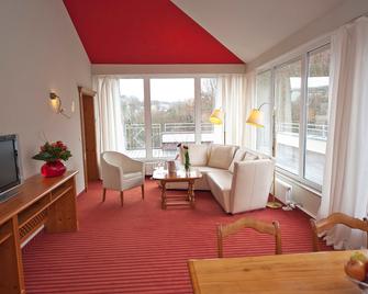 Dormero Hotel Plauen - Plauen - Living room