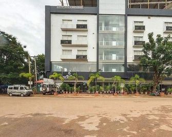 The Royal Oak Hotel - Bhatkal - Building