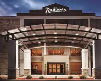 Radisson Hotel Charlotte Airport - Charlotte - Building