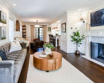 Beautiful high end gated home near everything - סולט לייק סיטי - סלון