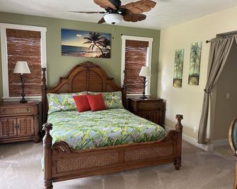 The Plantation at Princeville - Princeville - Bedroom