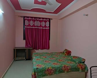 Spot On 90716 Bala Ji Pg Home - Prem Nagar - Bedroom