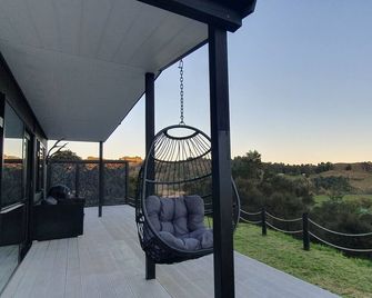 Secluded hilltop retreat with luxury and comfort. - Taumarunui - Balcony