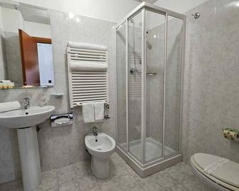 Gh Hotel - Piazza Armerina - Bad