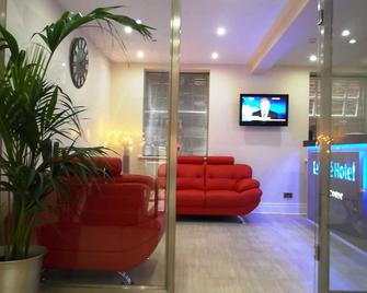 Ville Hotel - Manchester - Lobby