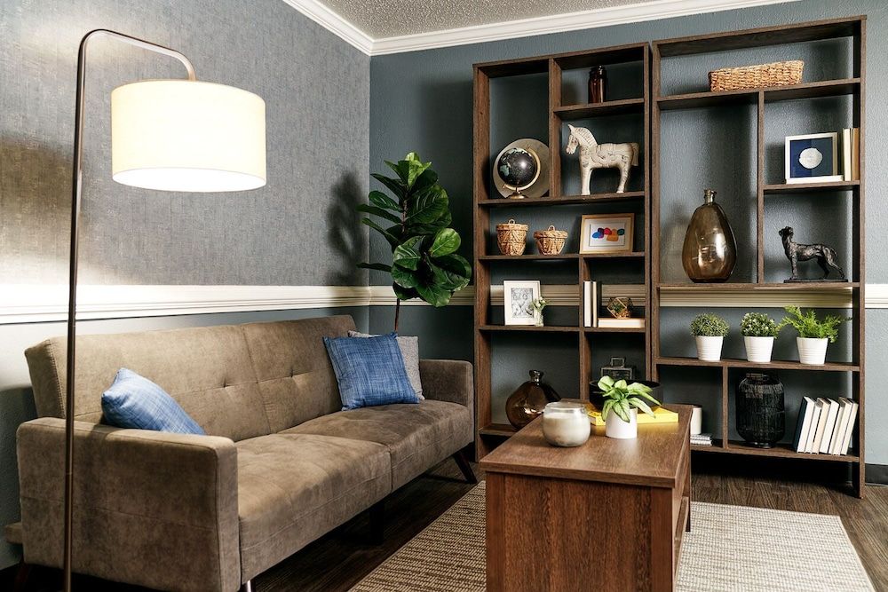 Living room view of Intown Suites Extended Stay Newport News Va - North