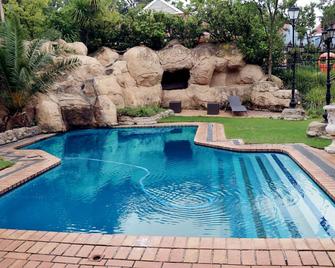 Gold Reef City Theme Park Hotel - Johannesburg - Pool