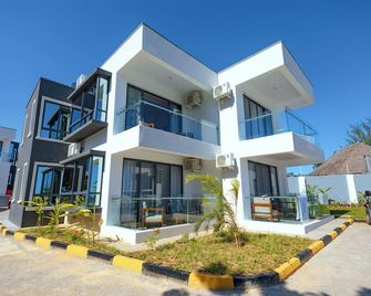 Jumeirah Palms Resort - Mombasa - Building
