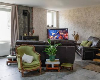 Nice Apartment In Champagnole With Wifi - Champagnole - Salon