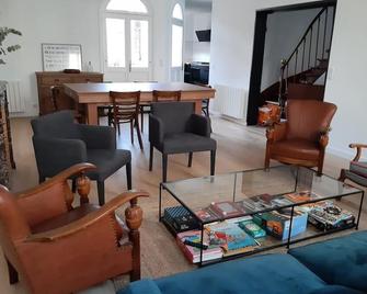 Grande Maison Familiale de Ville à 1h de Paris Dans Village Médiéval - Nogent-le-Roi - Salon