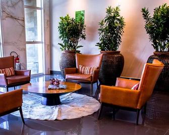 Fratele Business Hotel - Patos de Minas - Lounge