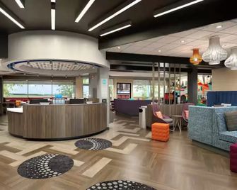 Tru by Hilton Bellefonte - Pleasant Gap - Lobby