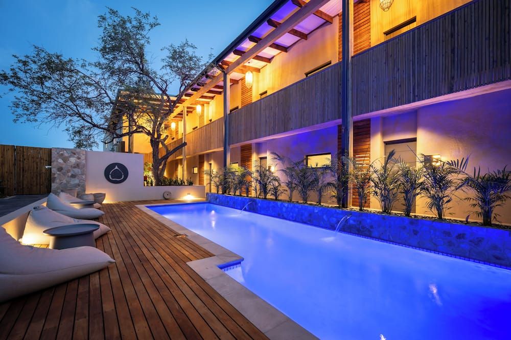 Khiwane Boutique Hotel - הודספרוט - בריכה