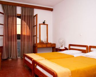 Flisvos Hotel - Ios - Bedroom