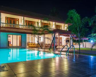 Turtle paradise villa & restaurant - Kosgoda - Building