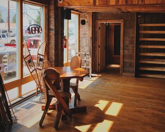 The Avon - Silverton - Lobby