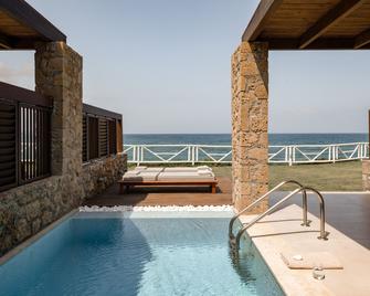 Ikaros Beach Luxury Resort & Spa - Mália - Pool