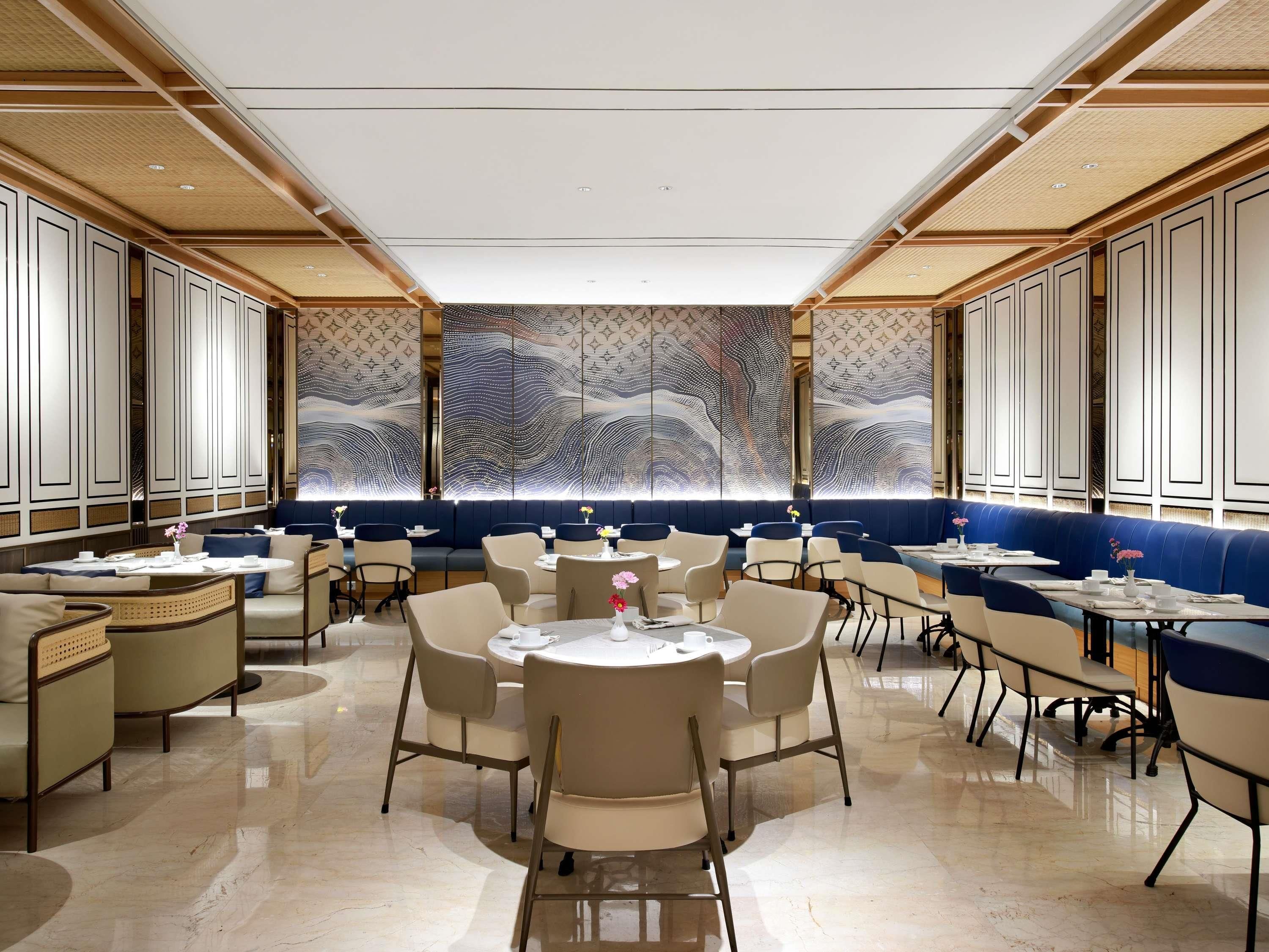Grand Mercure Solo Baru - סורקטה - מסעדה