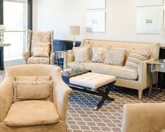 The Lodge At Kiln Creek - Newport News - Living room