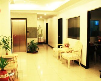 أديل هوتل - كوتا كينابالو - ردهة