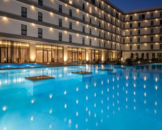 Occidental Tanger - Tánger - Piscina