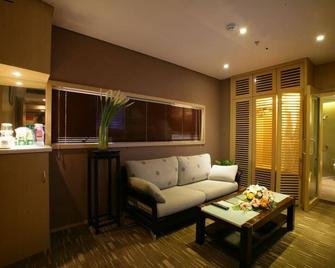 Xin Hua International - Chengdu - Living room