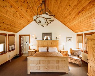 Chico Hot Springs Resort - Pray - Habitación