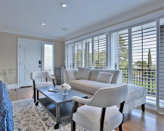 Luxury Studio in the heart of Silicon Valley - Redwood City - Living room