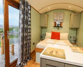 Highland View - Rhayader - Bedroom