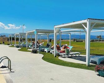 Aphrodite Beachfront Resort Official - Ghaziveran