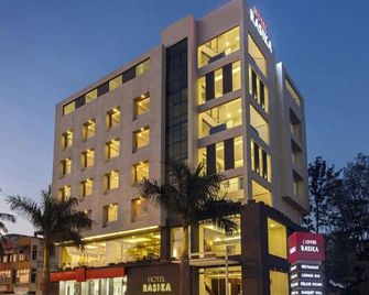 Hotel Rasika - Kolhapur - Gebäude