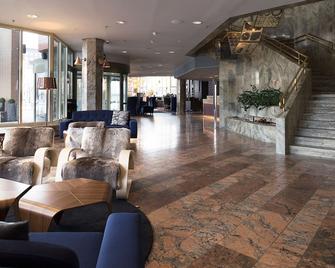 Hilton Helsinki Strand - Helsingfors - Lobby