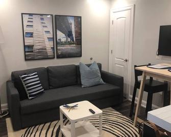 1817 4D · Fancy 1bed Apt/20 Min to NYC-Parking Avail. - North Bergen - Pokój dzienny