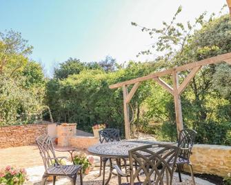 Mimosa Cottage - Bridport - Binnenhof