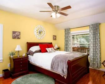 Creekside Haven - Wilsonville - Bedroom