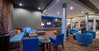 Courtyard by Marriott Columbus - Columbus - Area lounge