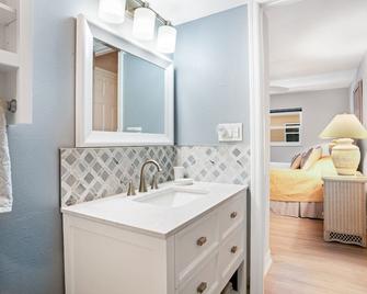 Holiday Villas II On The Beach W/Intercoastal View - Clearwater Beach