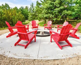 The Lake House Inn - Laurie - Patio