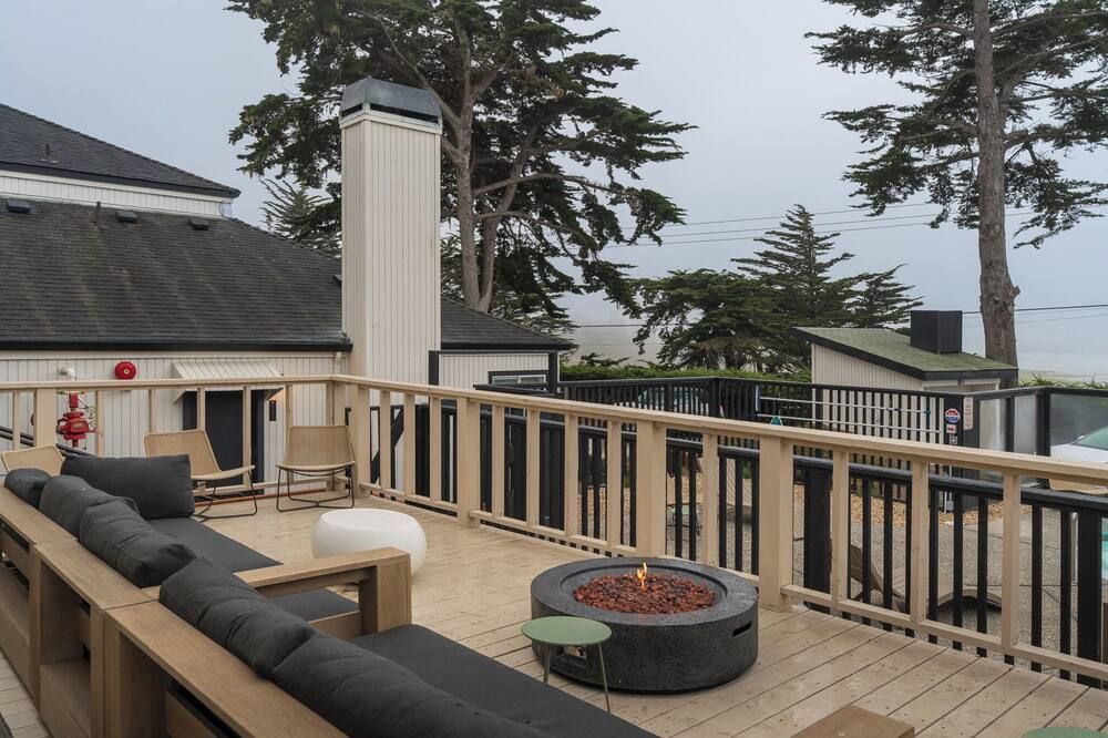 Hotel Dega - Bodega Bay - Balcony