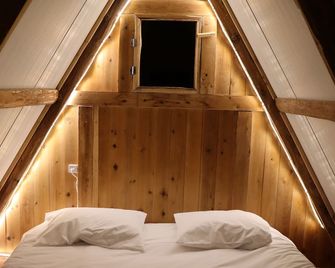 بانانا إيكو كامب - انغرا دو هيرويسمو - غرفة نوم