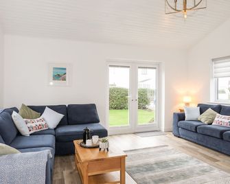 Llwyn Eithin - Holyhead - Wohnzimmer