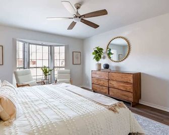 Relaxing 3br Stay - Bbq, Games & Comfort! - Corsicana - Schlafzimmer
