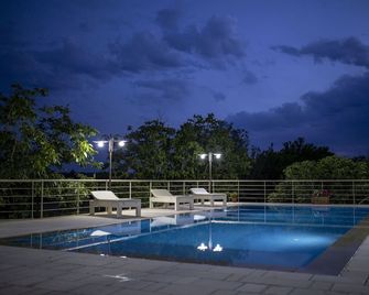 Puglia Salento luxury villa with swimming pool and hydro spa. a few km from leuca - Alessano - Pool