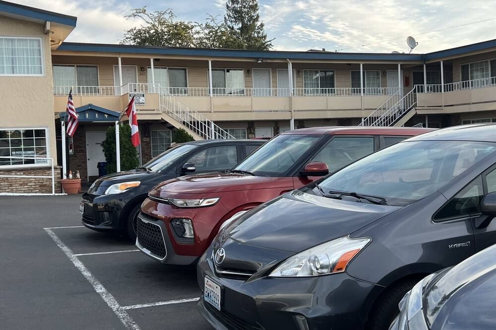 Marco Polo Motel thumbnail 3