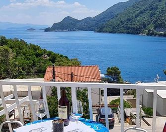 Apartments Maru ka - Two Bedroom Apartment with Balcony and Sea View - Sobra - Balcone
