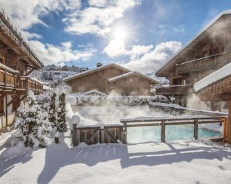 Les Loges Blanches - מג'ב - בריכה