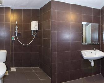 Simms Grand Inn - Kuala Lumpur - Bathroom
