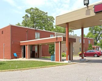 Asteria Inn & Suites - St. Cloud/Waite Park - Waite Park - Building